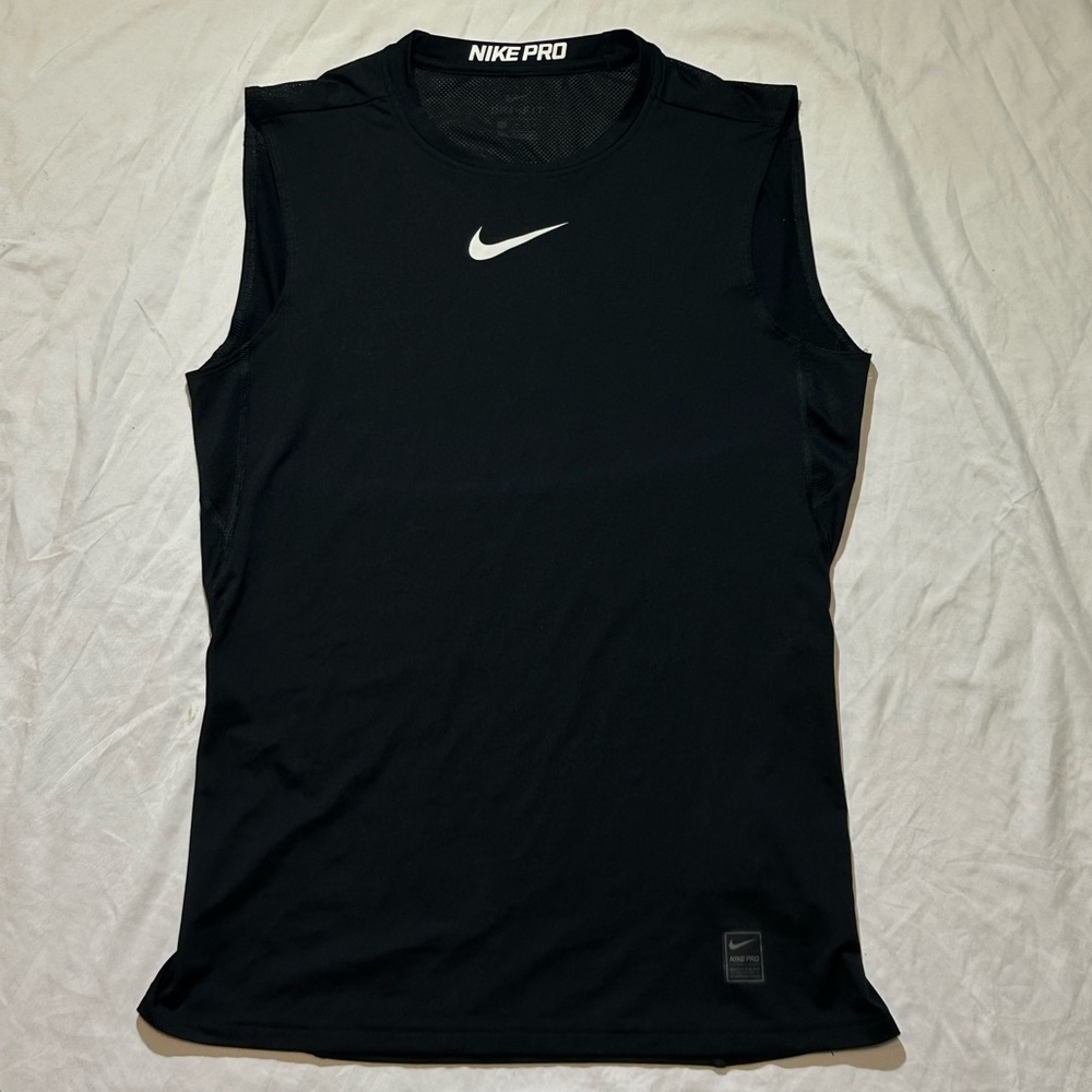 Nike Pro Dri-Fit sleeveless black training vest Size M